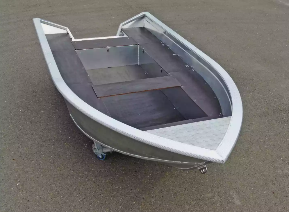 Алюминиевая лодка  Неман-420 в Сызрани