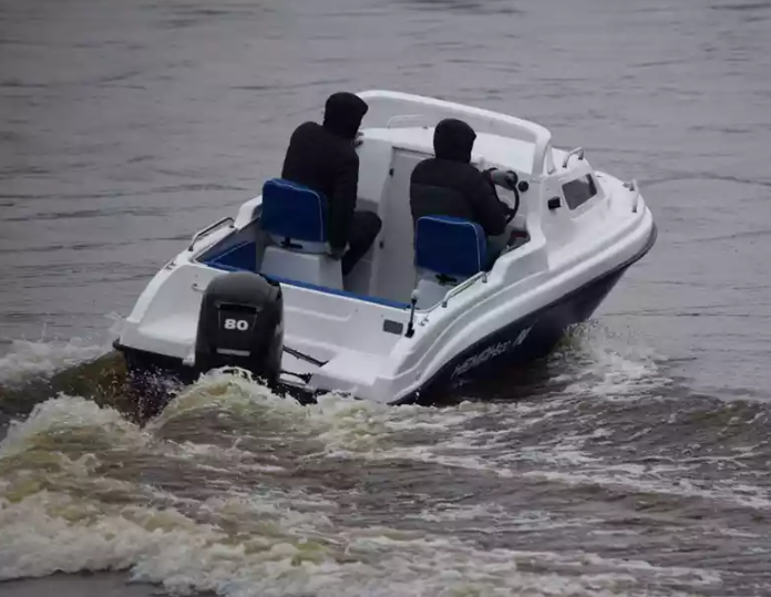 Комбинированный катер Neman-500 с каютой в Сызрани