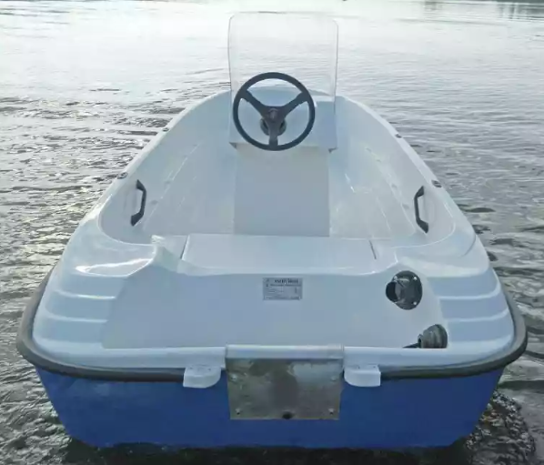 Стеклопластиковая лодка Пингвин с консолью (тримаран) в Сызрани