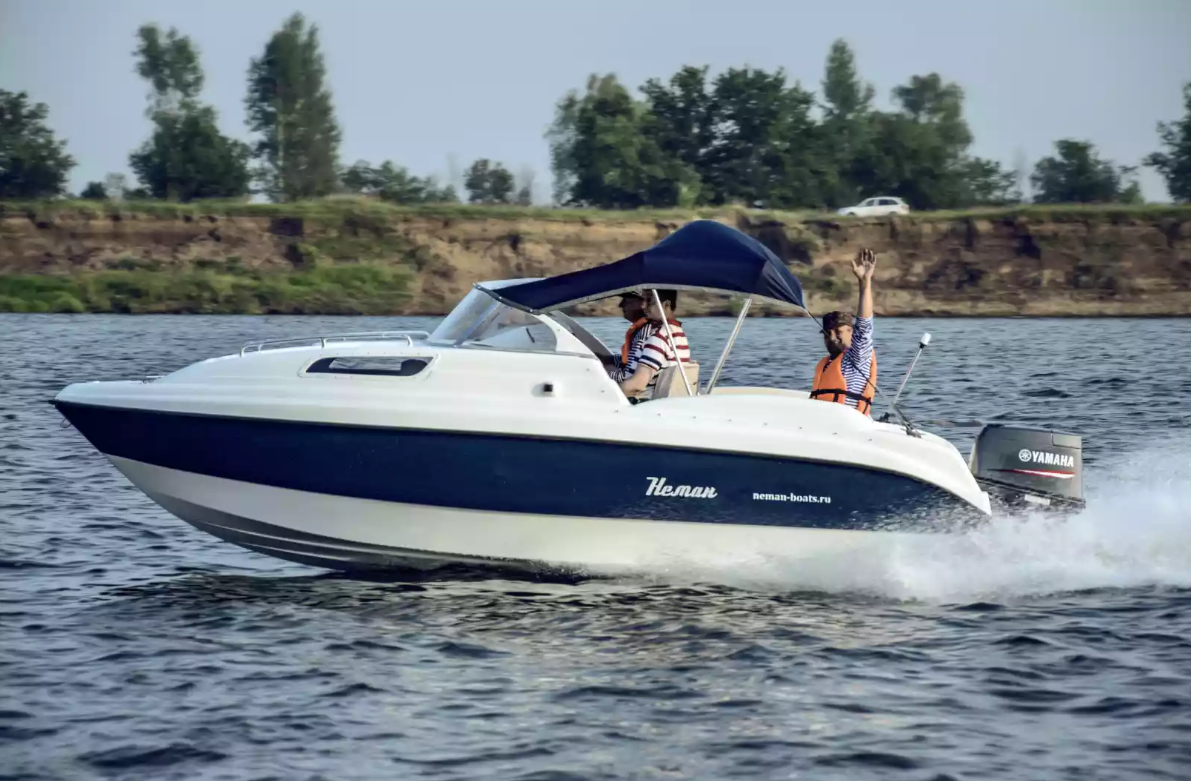 Стеклопластиковый катер Neman-550 с каютой в Сызрани