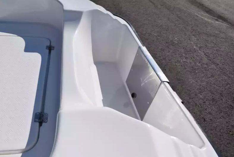 Стеклопластиковая лодка Пингвин (тримаран) в Сызрани