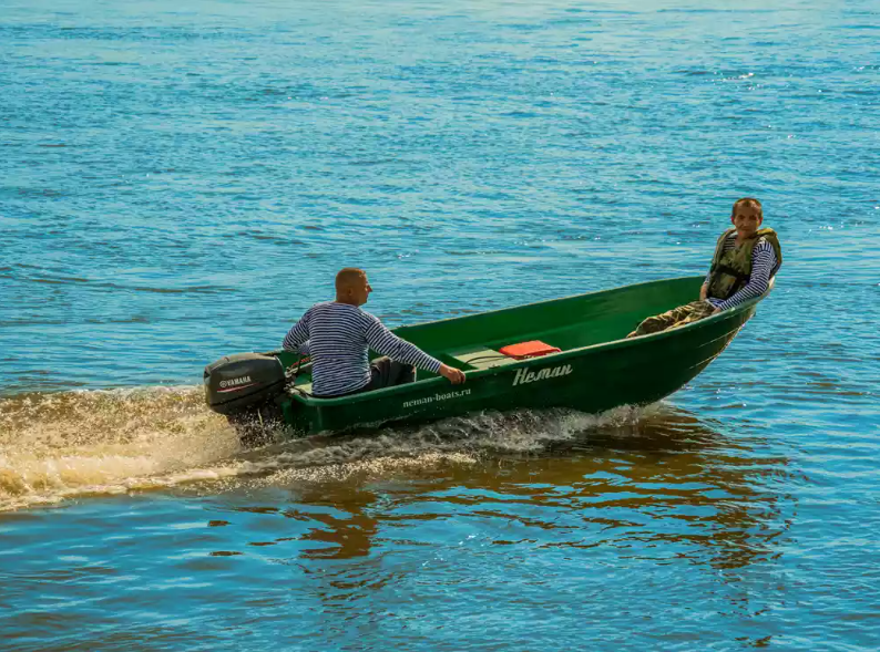 Стеклопластиковая лодка Neman-340 (тримаран) в Сызрани
