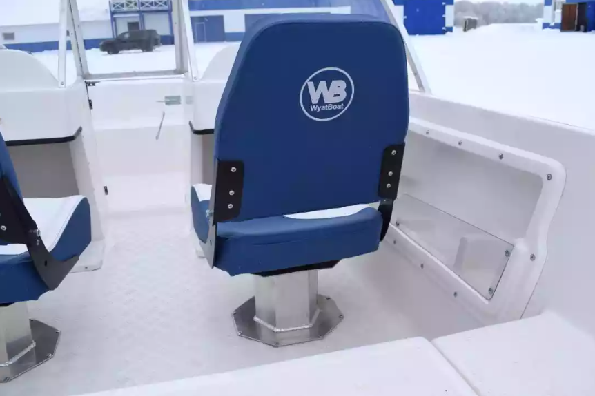 Стеклопластиковый катер Wyatboat-430DCМ (килевая) в Сызрани