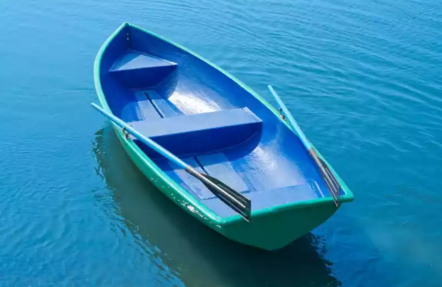 Стеклопластиковая лодка Дельфин в Сызрани