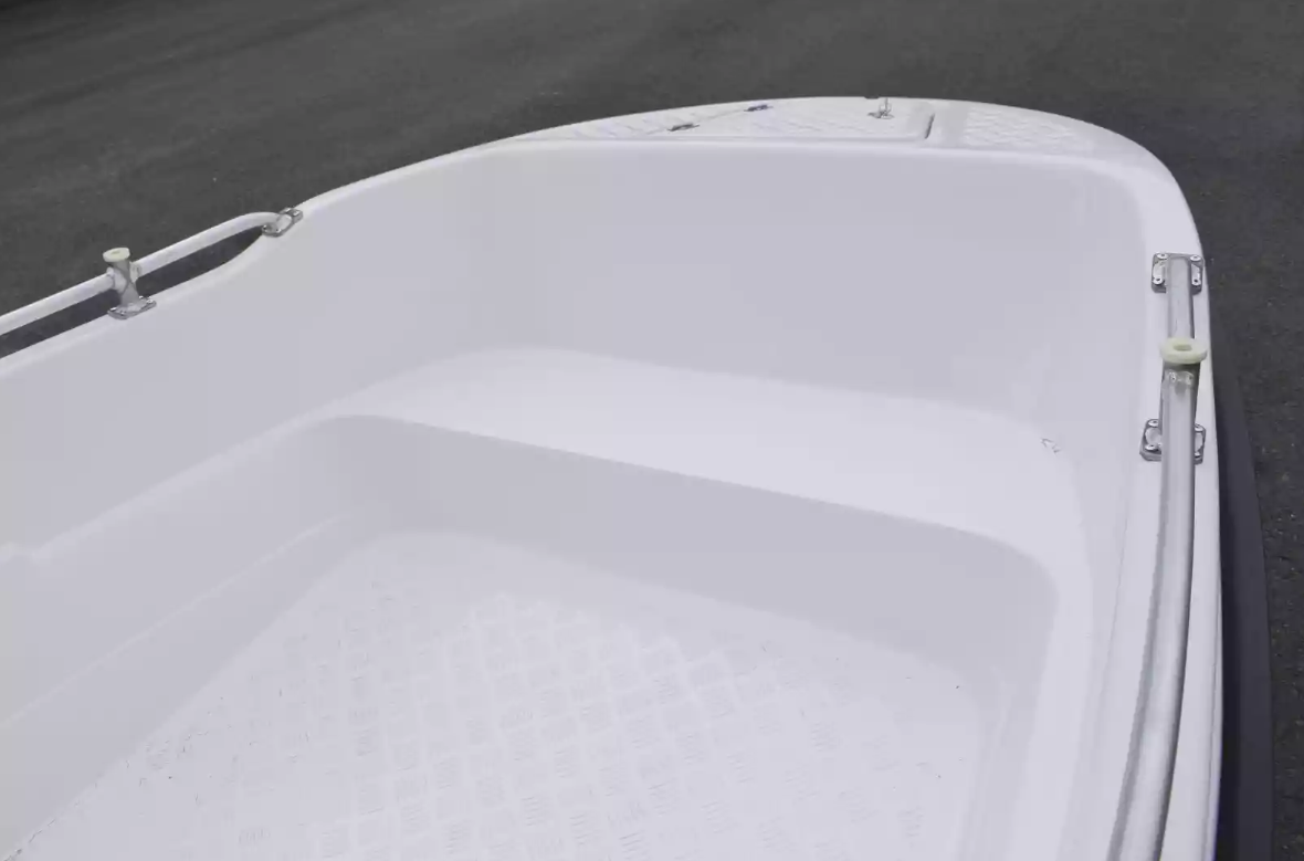 Стеклопластиковая лодка Пингвин New (тримаран) в Сызрани