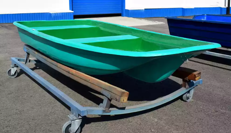 Стеклопластиковая лодка Старт (тримаран) в Сызрани