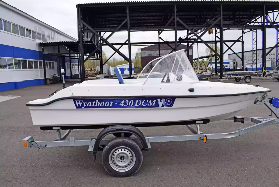Стеклопластиковый катер Wyatboat-430DCМ (килевая) в Сызрани