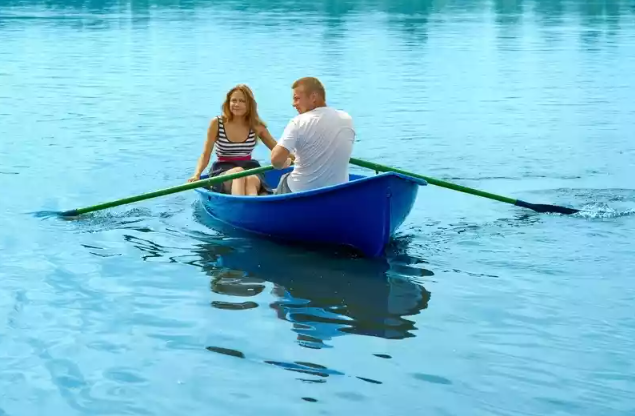 Стеклопластиковая лодка Дельфин в Сызрани