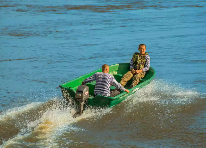 Стеклопластиковая лодка Neman-340 (тримаран) в Сызрани