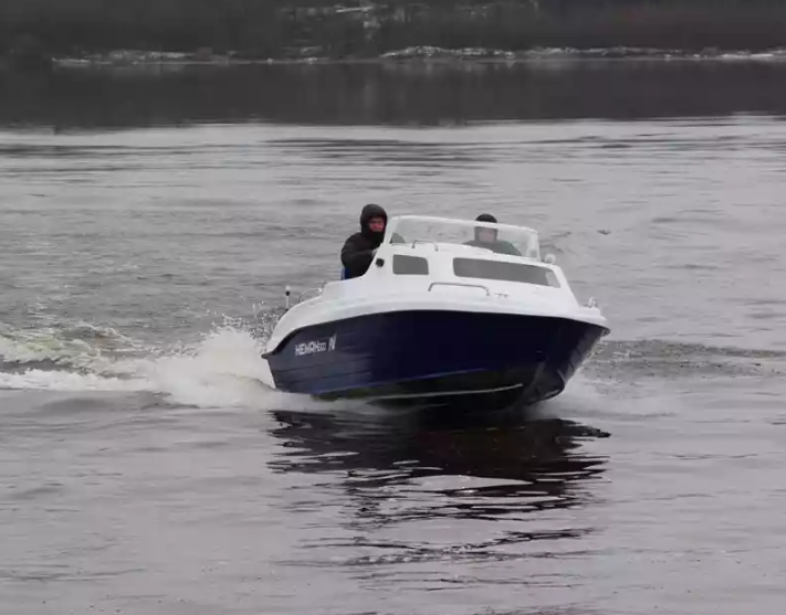 Комбинированный катер Neman-500 с каютой в Сызрани