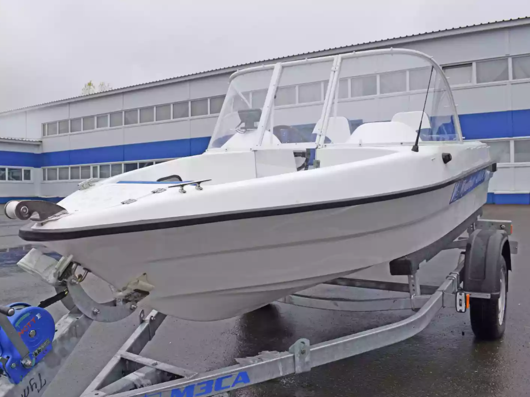 Стеклопластиковый катер Wyatboat-430DCМ (килевая) в Сызрани