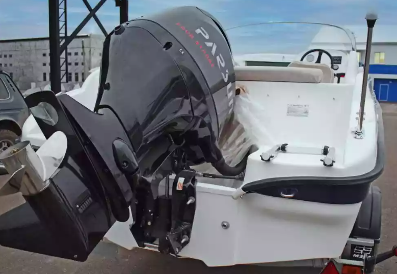 Стеклопластиковый катер Neman-530 с каютой в Сызрани