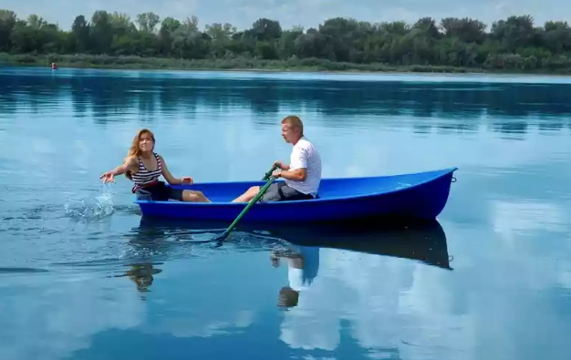 Стеклопластиковая лодка Дельфин в Сызрани