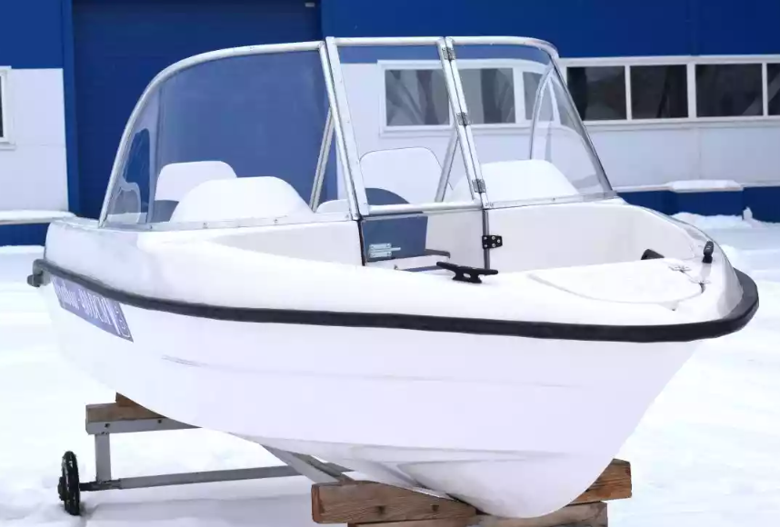 Стеклопластиковый катер Wyatboat-430DCМ (килевая) в Сызрани