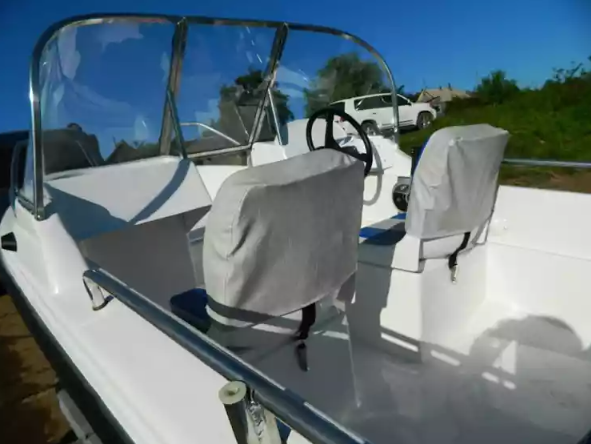 Стеклопластиковый катер Wyatboat-430 DC (тримаран) в Сызрани