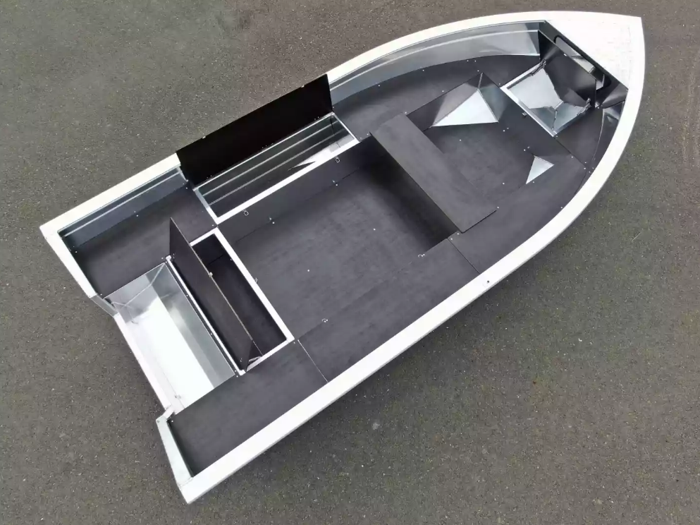 Алюминиевая лодка  Неман-420 в Сызрани