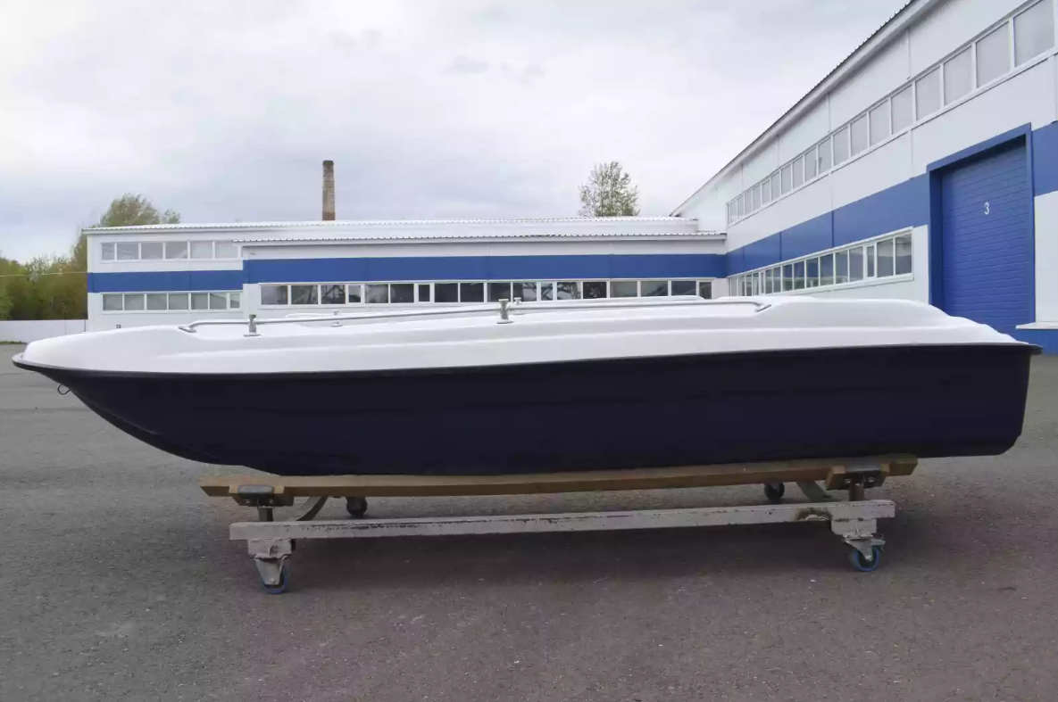 Стеклопластиковая лодка Пингвин New (тримаран) в Сызрани