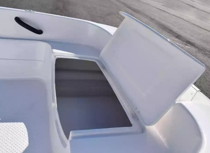 Стеклопластиковая лодка Пингвин (тримаран) в Сызрани