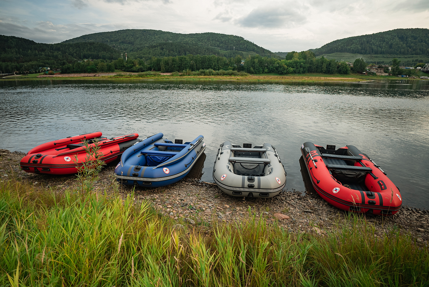 Лодка MISHIMO RIVER FJET PRO 410  под водомет в Сызрани