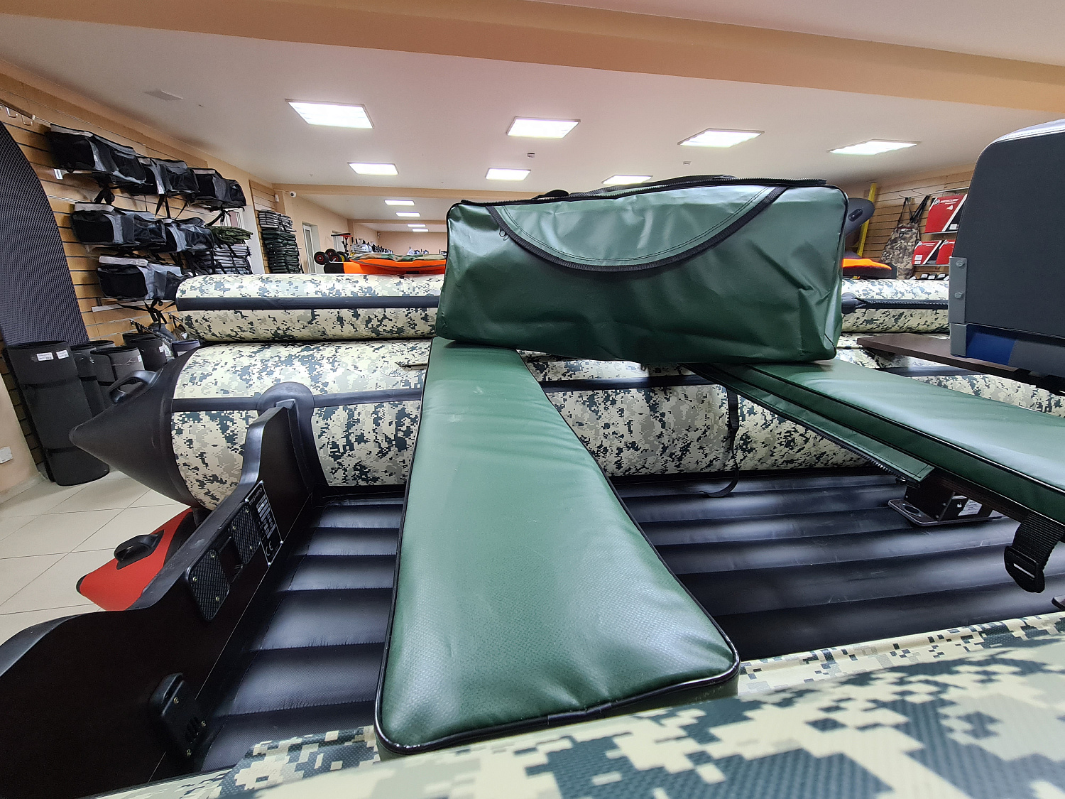 КОМПЛЕКТ МЯГКИХ НАКЛАДОК С СУМКОЙ ДЛЯ ЛОДОК 80Х20 ЗЕЛЕНЫЙ в Сызрани